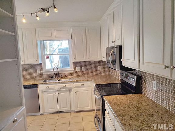5th image of 100 Bell Vista Dr