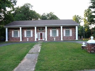 1101 Cypress Cir, Winston Salem, NC 27106