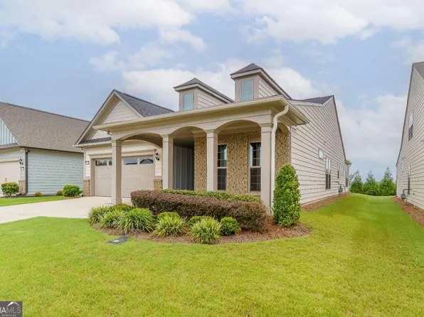 5031 Adler Ct, Hoschton, GA 30548