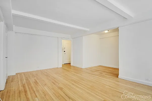 Rented by City Connections Realty | media 7