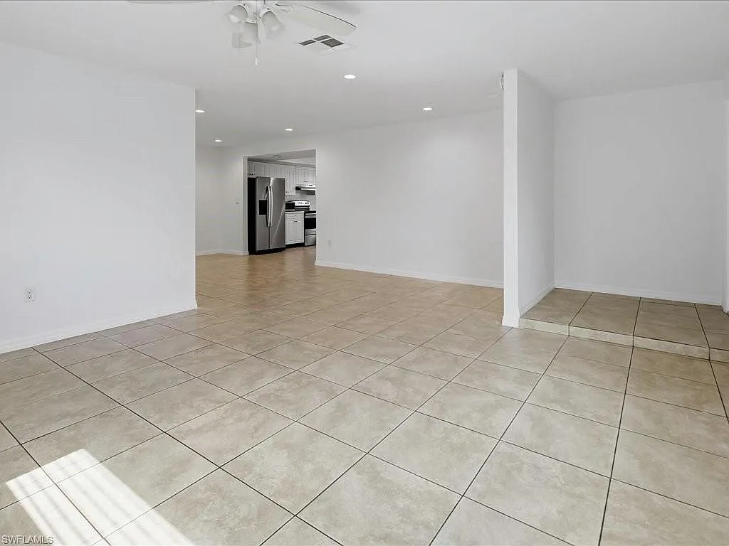 3 bed, 2.0 bath, 1386 sqft, $3,000 — Photo 4