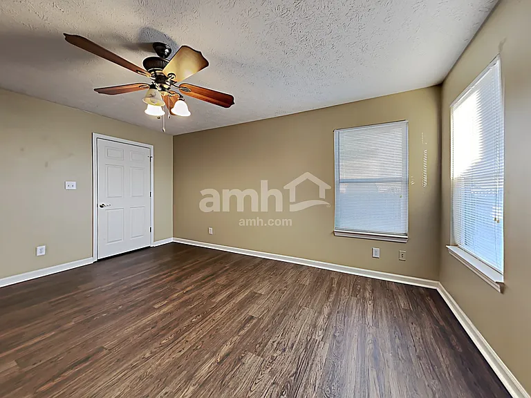 2521 Monarchy Ln — Photo 9