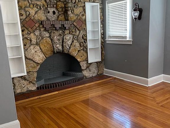 5th image of 520 N Peninsula Dr