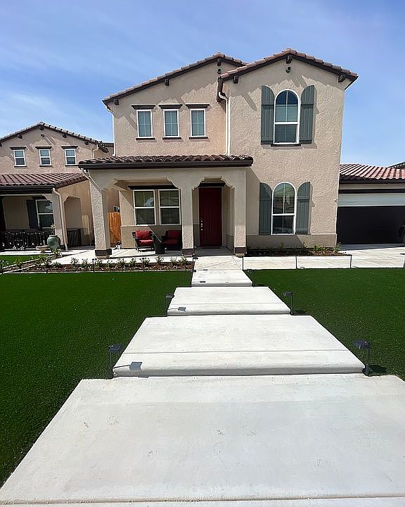 2nd image of 1472 Corazon Ave