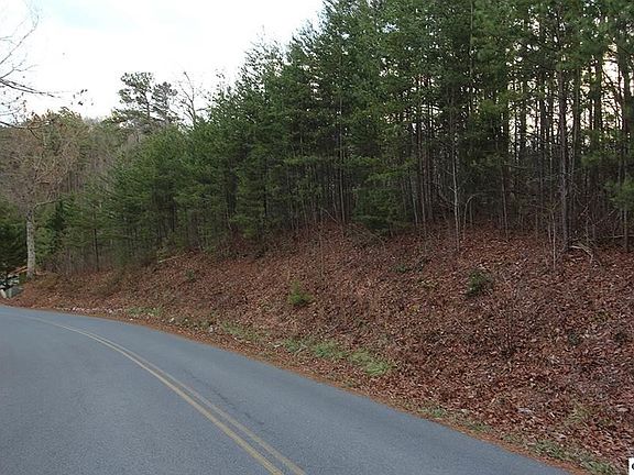 4th image of 56 Chamberlain Ln #56E
