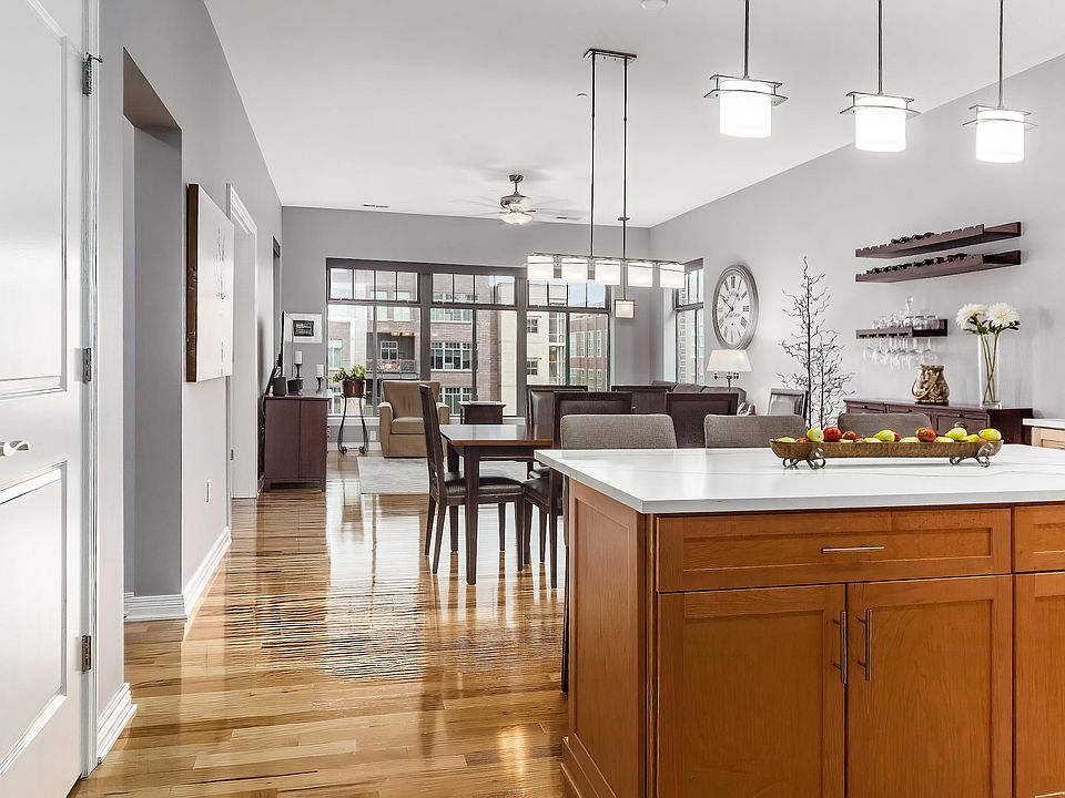 1st image of 250 Daniel Burnham Sq Unit 610