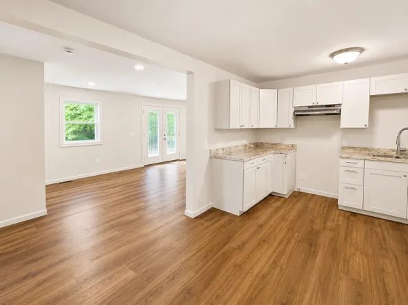 3046 Dundee Ln, Mound, MN 55364