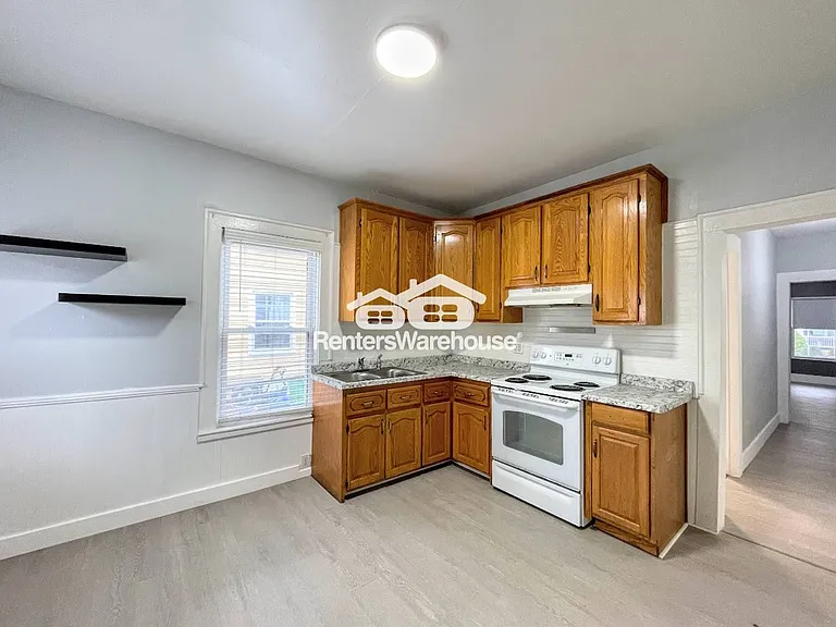315 Highland Ave — Photo 9
