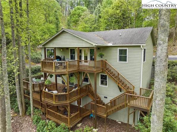 226 Quail Roost Drive, Boone, NC 28607