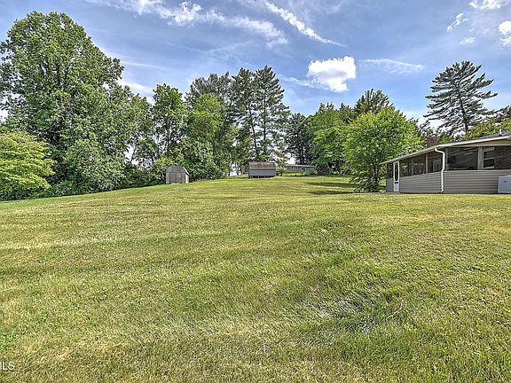 5th image of 165 Independence Dr