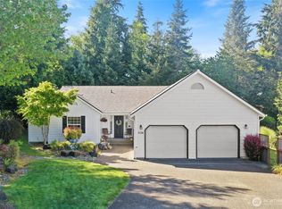 1126 Hill Ct, Cosmopolis, WA 98537