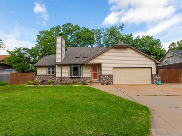 913 N Tanglewood Rd, Derby, KS 67037