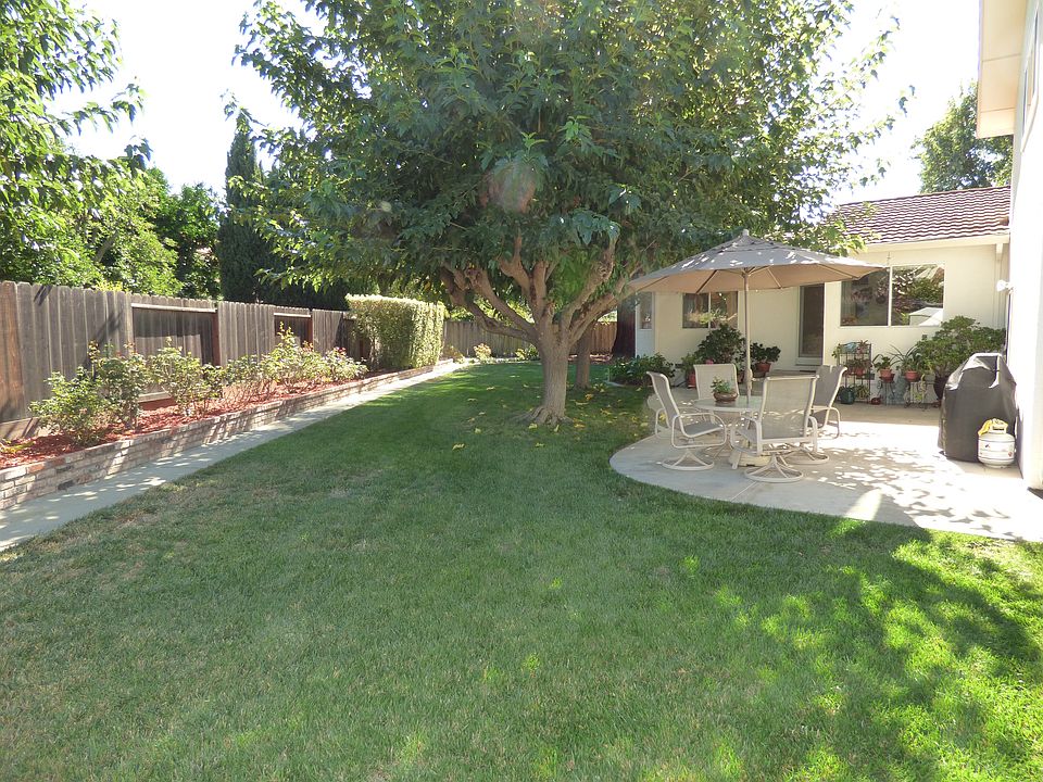 2nd image of 4992 Blackbird Way