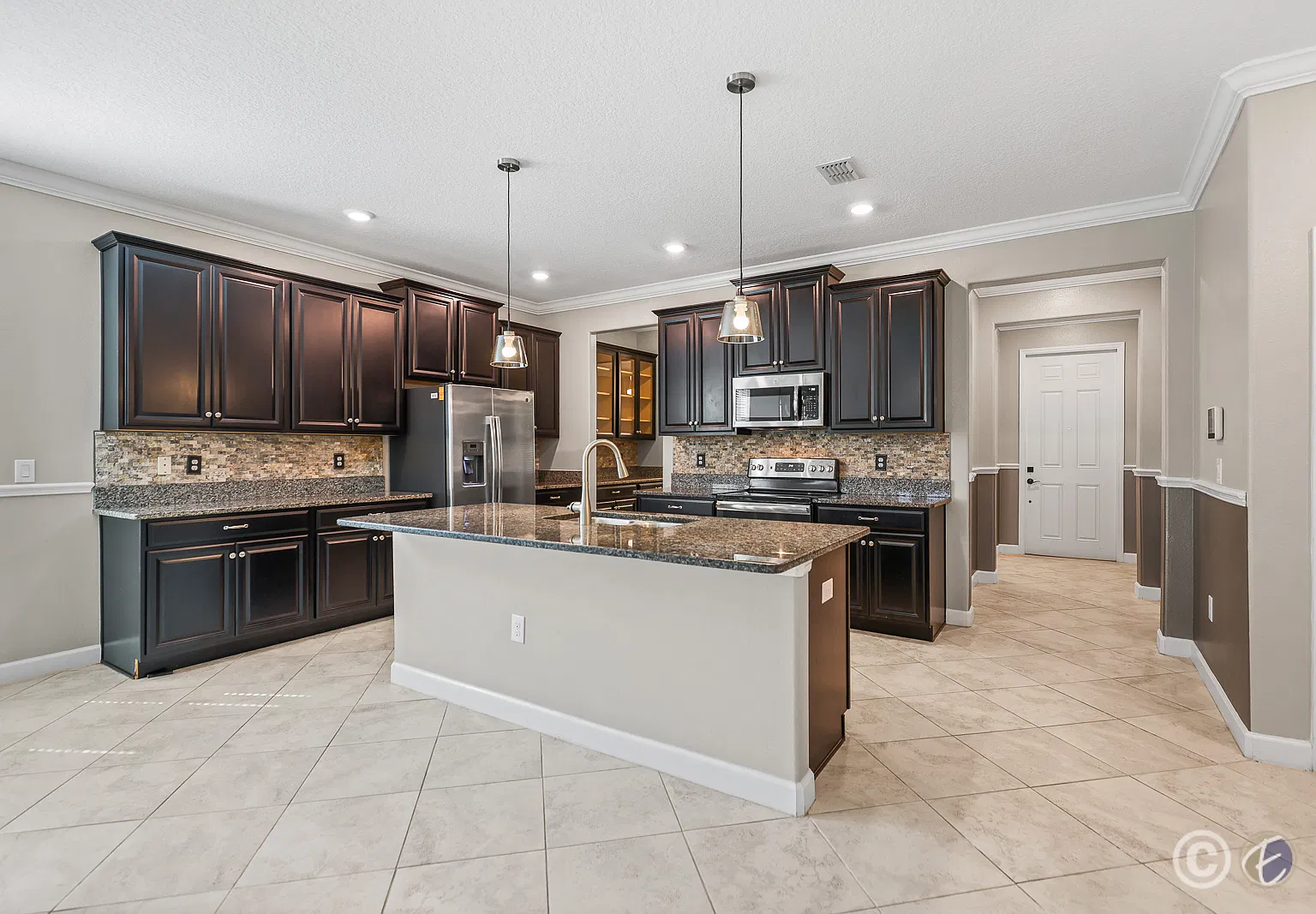 9650 Ivory Drive — Photo 2