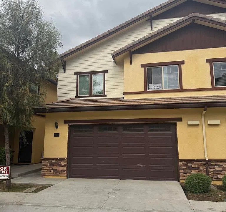 754 Anastasia Ct