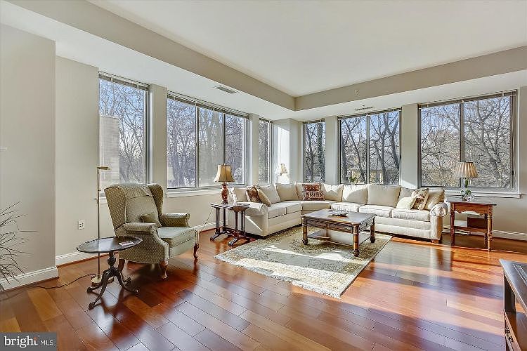 1st image of 513 W Broad St APT 201