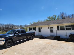207 E Liberty St, Anamosa, IA 52205