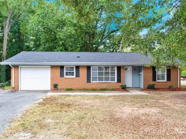 5600 Burleson Dr, Charlotte, NC 28215