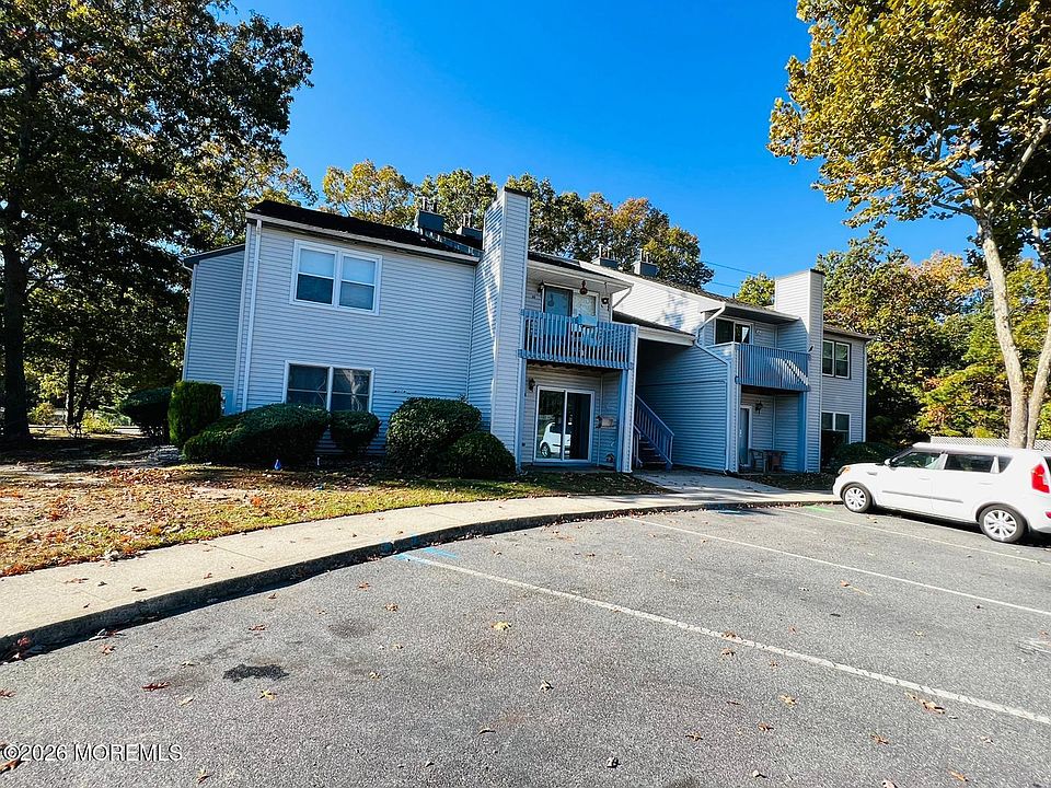 1st image of 8 Scotch Pine Dr #186