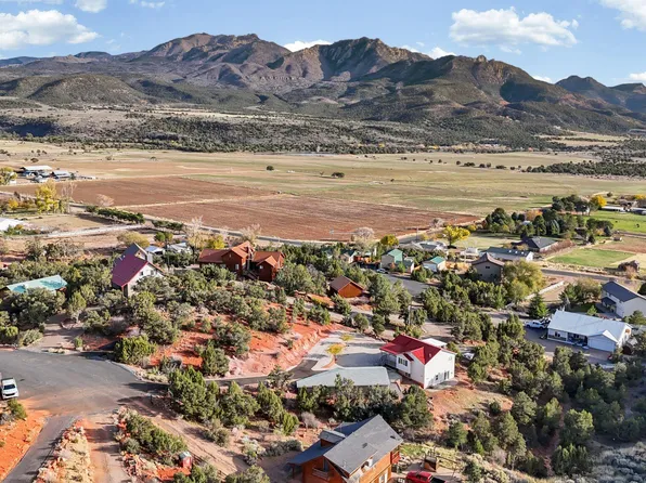 328 E Hillcrest Cir, Central, UT 84722