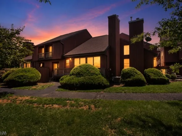 27 Bloomingdale Dr BLDG 27 #3C, Hillsborough Twp., NJ 08844