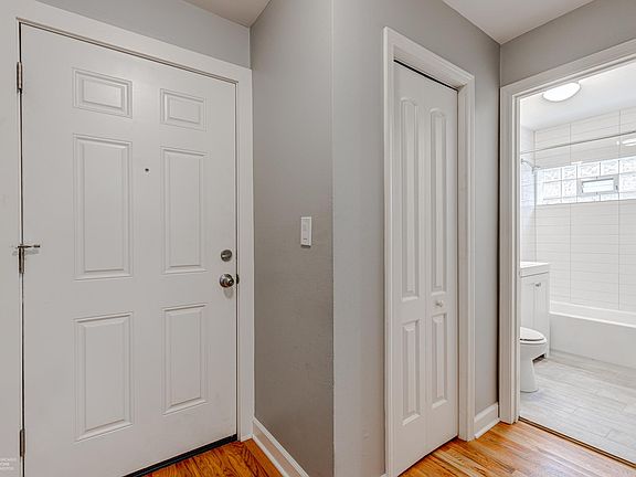 4th image of 2620 W Foster Ave #1S