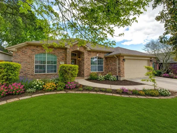 233 Lake Estates Dr, Montgomery, TX 77356