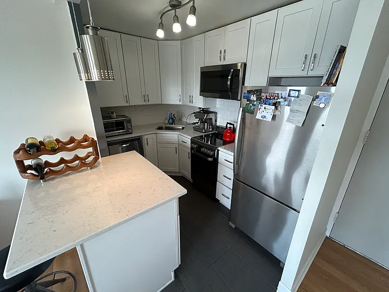 2626 N Lakeview Ave #3606 — Photo 10