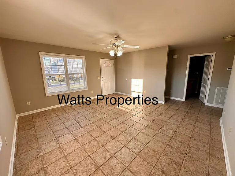 111 13th Ave NW — Photo 6