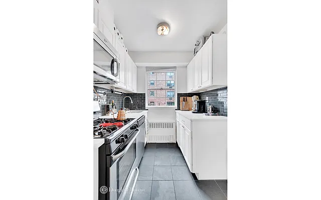 Rented by Douglas Elliman | media 4