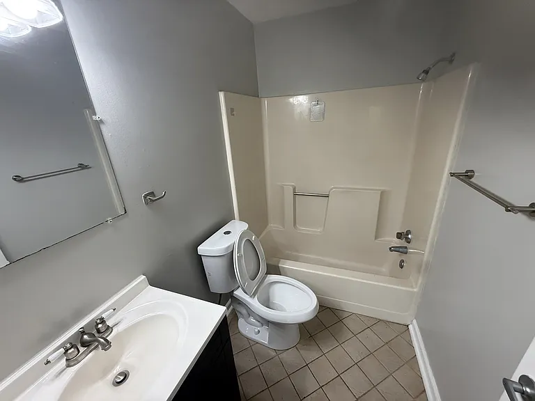 430 Delaware Ave #214 — Photo 11