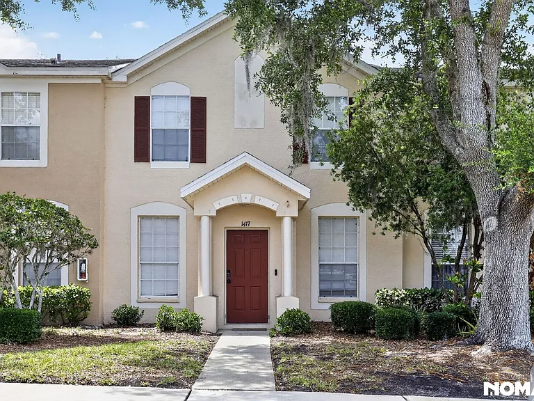 1417 Lyonshire Dr — Photo 1