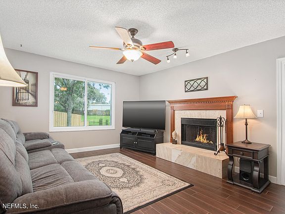 3rd image of 3052 Farrington St