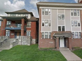 3218 Harrison St APT 2B, Kansas City, MO 64109