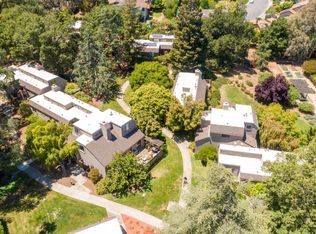 44 Woods Ln, Los Altos, CA 94024