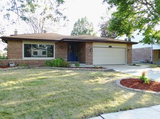 513 Valley View Dr, Downers Grove, IL 60516