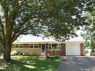 5800 Crossmont Dr, Saint Louis, MO