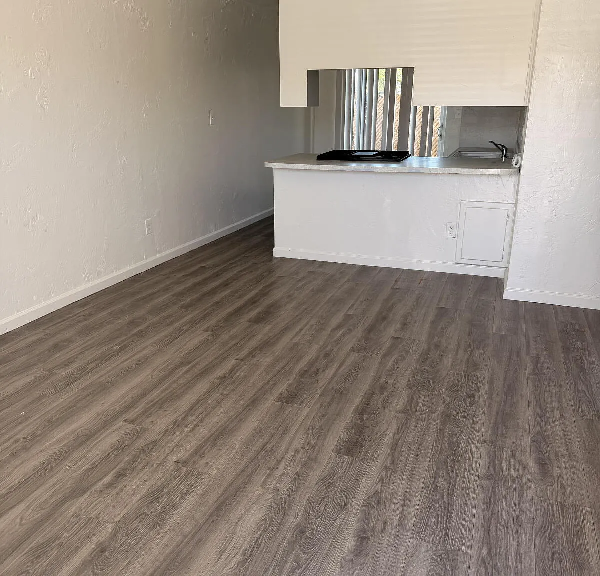 2 bed, 1.0 bath, 710 sqft, $1,150 — Photo 1
