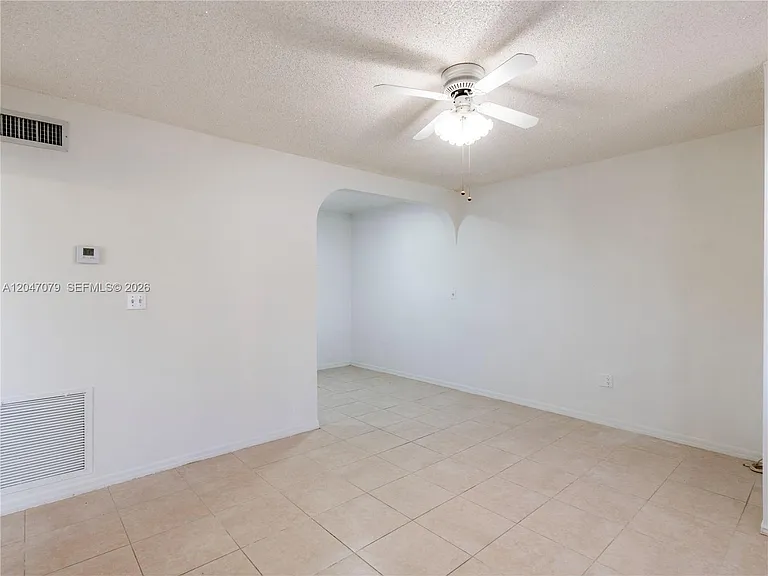 3360 SW 6th St #TOP — Photo 6