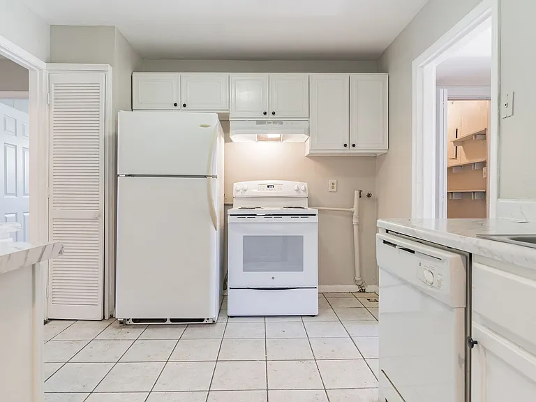 132 Woodside Dr — Photo 8