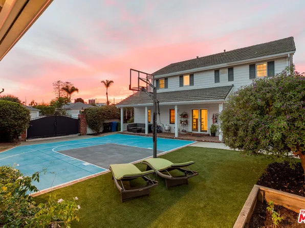 8426 Flight Ave, Los Angeles, CA 90045