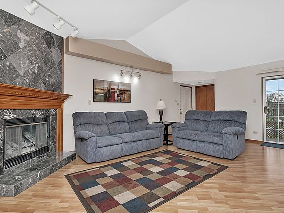 5th image of 18240 Eagle Dr APT 3S
