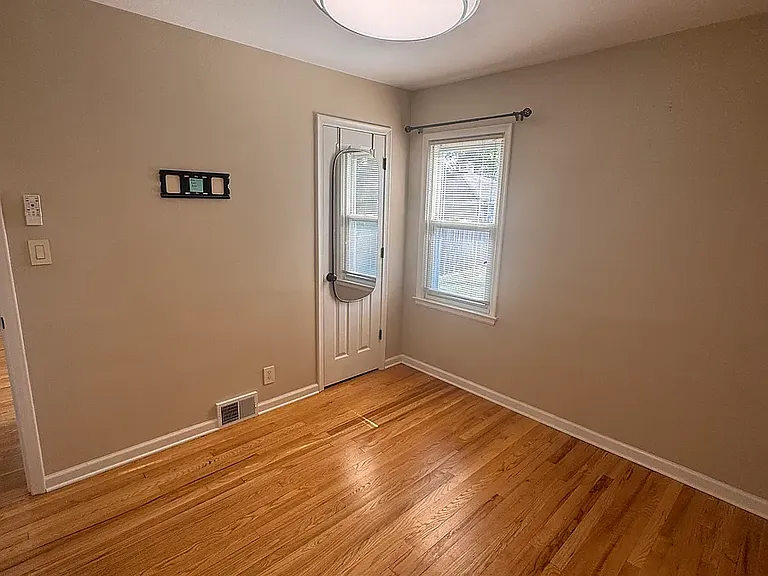 214 N Connecticut Ave — Photo 27