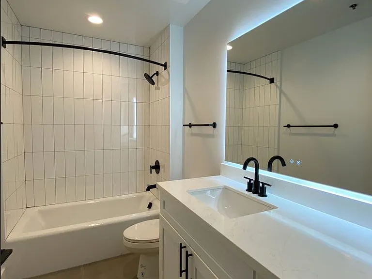 Lofts At Abrams Fixtures — Photo 51