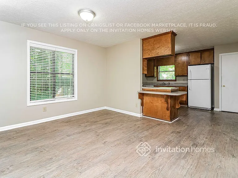 3427 Hill Ln — Photo 9