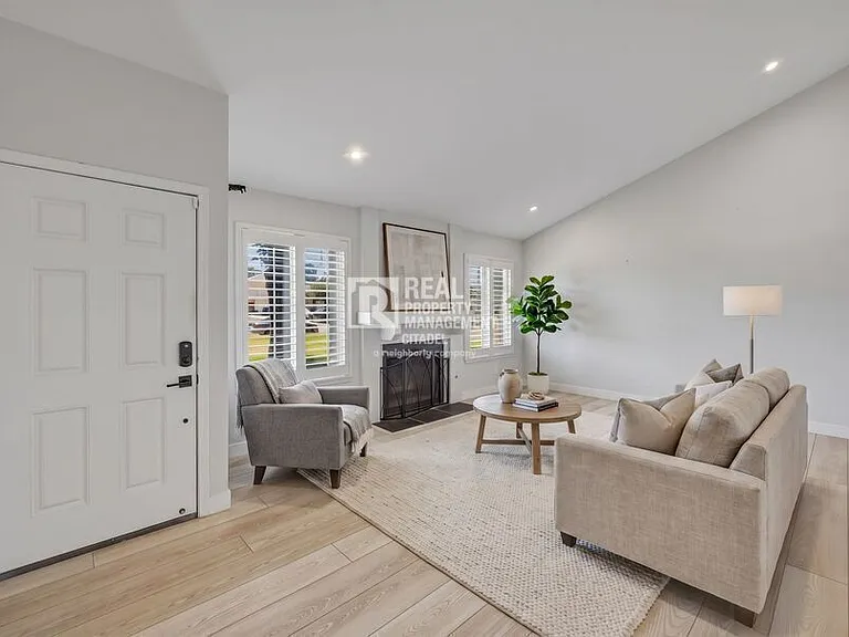 1027 E Palm Ave — Photo 12