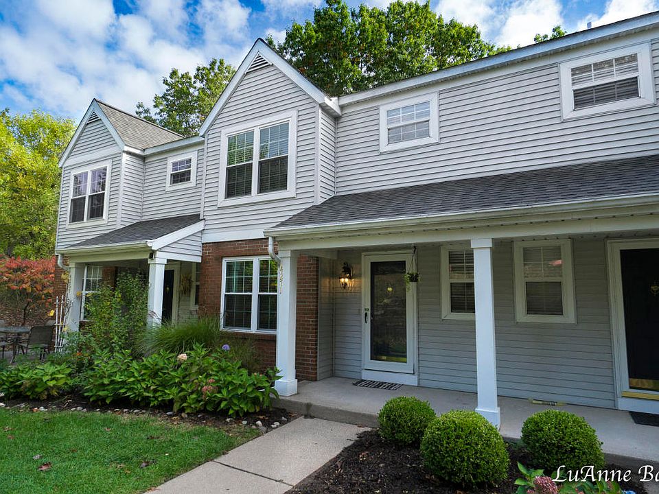 1st image of 4271 Sawkaw Dr NE #30