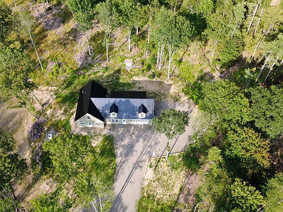 4th image of 222 Thorndike Road