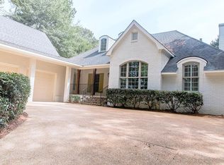 1160 E Wellsgate Dr, Oxford, MS 38655