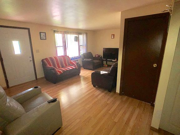 4th image of 68 Golfview Ln